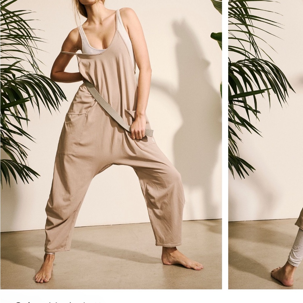 Size medium free people hot shot onsie in perfect condition!